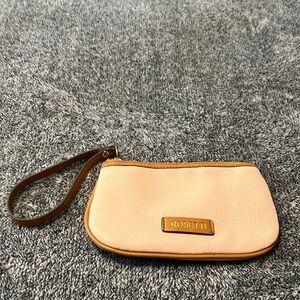 👛 a cute wristlet